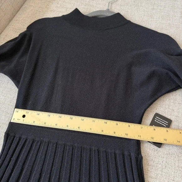 [🌟 PRICE FIRM] EXPRESS Black Pleated Open-Back Sweater Dress Extra Small XS - Picture 10 of 15